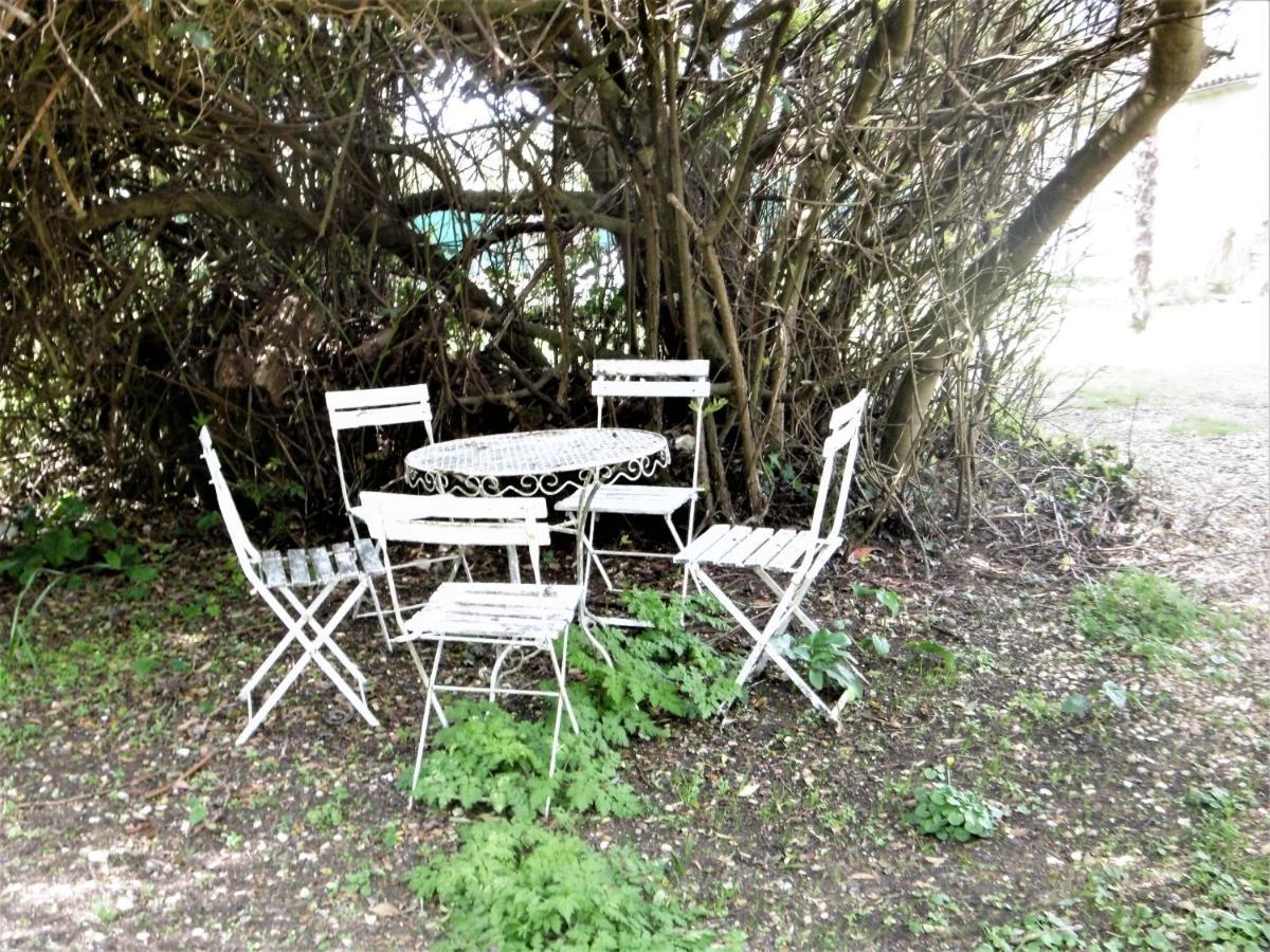 Le Chai Maison De Charme Pour Tribu Joyeuse Le Château-dʼOléron Kültér fotó